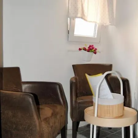 Apartment Downtown Delight *